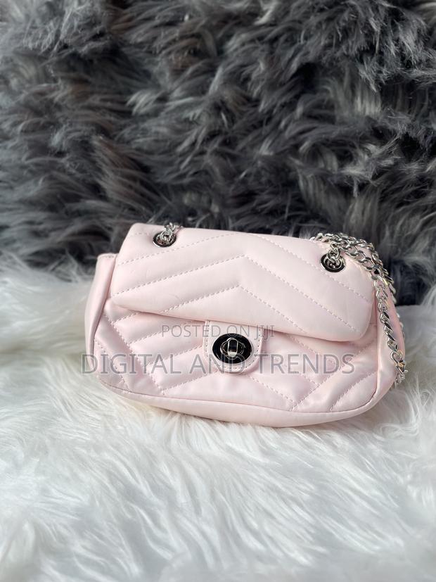Quilted Flap Crossbag. · Photo 1
