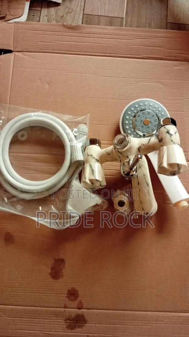 Plastic Telephone Shower Tap, Black and White, Anti Rust · Photo 3