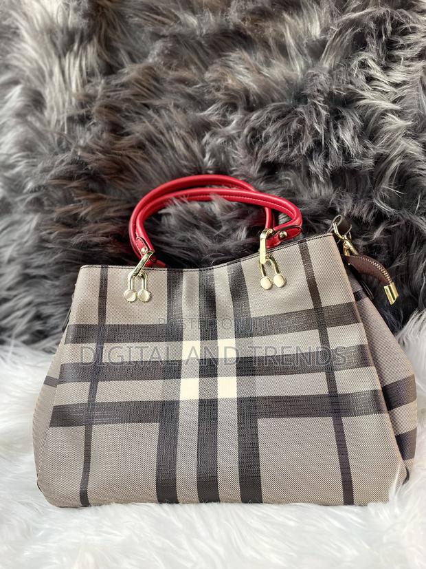 Burberry Handbag · Photo 1