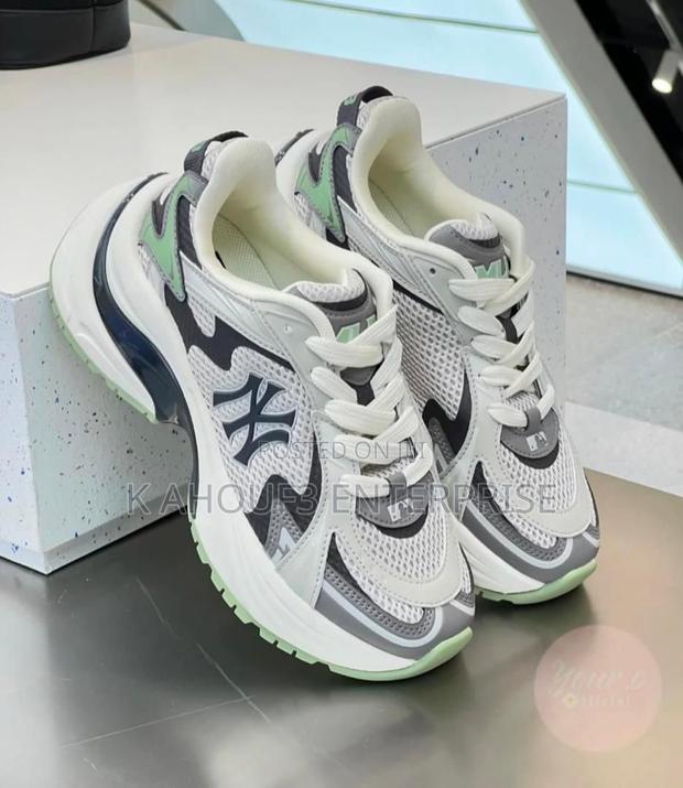 MLB New York Sneaker Available · Photo 2