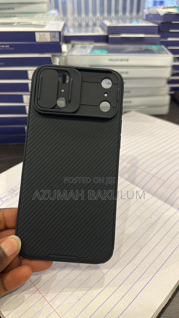 17 Pro 17 Pro Max Camshield Camera Slide Protective Cover · Photo 2