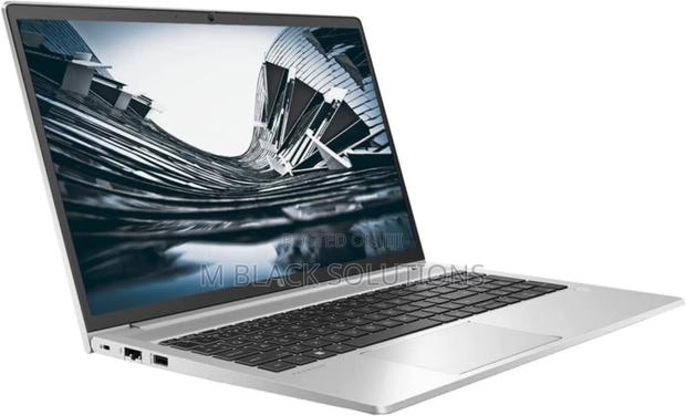 New Laptop HP ProBook 450 G5 8GB Intel Core I7 SSD 512GB · Photo 1