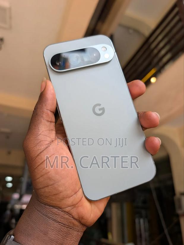 Google Pixel 9 Pro XL 128 GB Gray · Photo 1