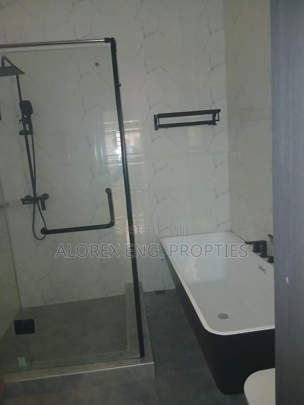3bdrm Duplex in Near The Main Road, Oyarifa for sale · Photo 2