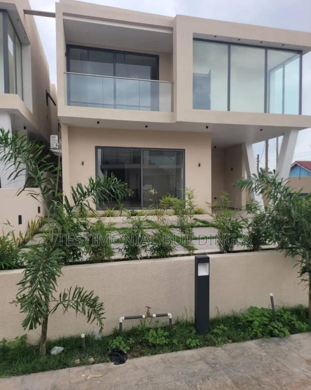 4bdrm House in Testimonial Building, School Junction for sale · Photo 1