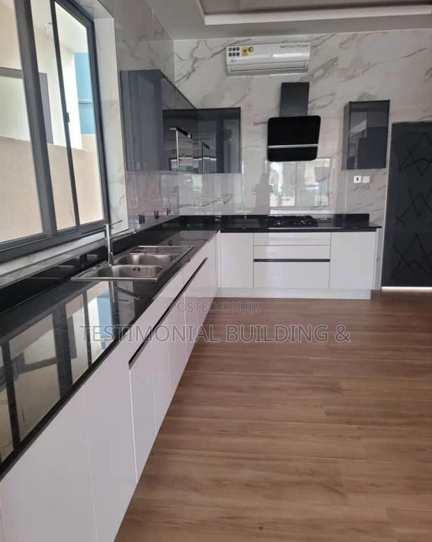 4bdrm House in Testimonial Building, School Junction for sale · Photo 2