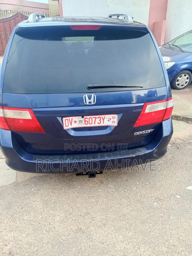 Honda Odyssey Touring Auto 2024 Blue · Photo 5