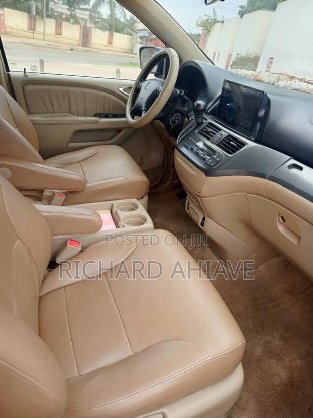 Honda Odyssey Touring Auto 2024 Blue · Photo 8