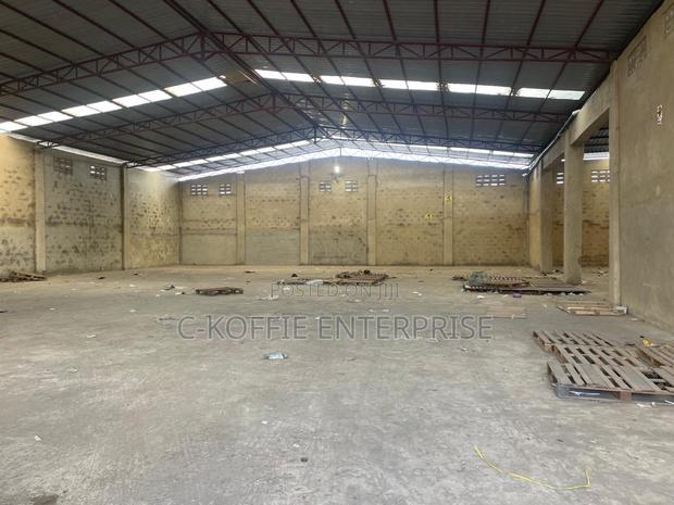 1000 SQM Warehouse Located at North Kaneshe Industrial Area · Photo 2
