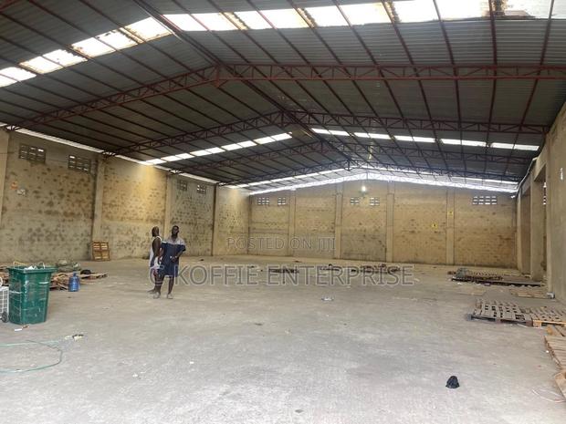 1000 SQM Warehouse Located at North Kaneshe Industrial Area · Photo 4