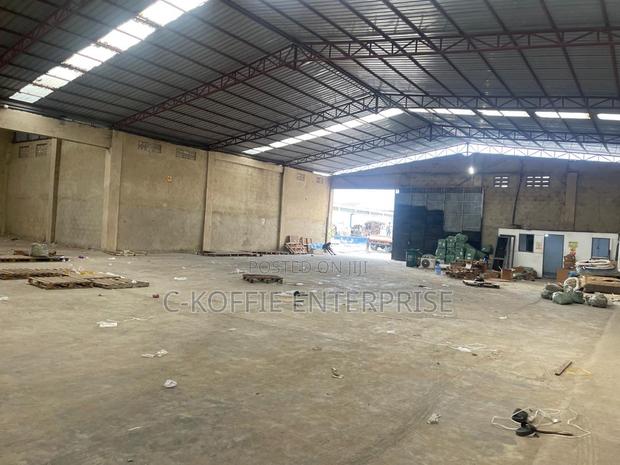 1000 SQM Warehouse Located at North Kaneshe Industrial Area · Photo 6
