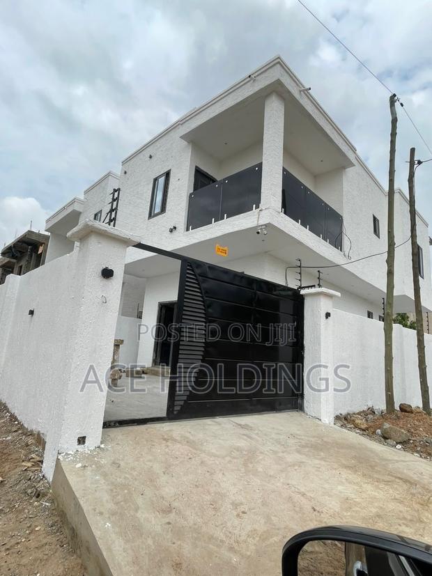 3bdrm Duplex in Nmai Dzorn, East Legon for sale · Photo 1