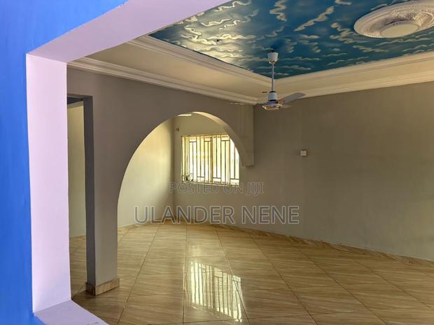 5bdrm House in Franco, Kwabenya for rent · Photo 5