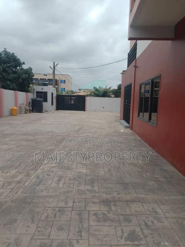 2bdrm Apartment in Spintex for sale · Photo 3