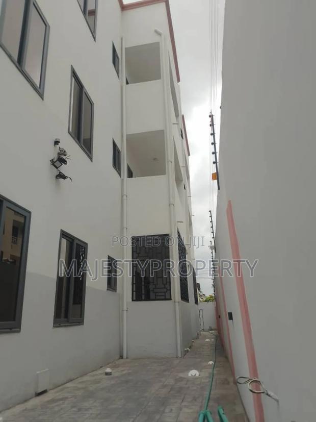 2bdrm Apartment in Spintex for sale · Photo 4