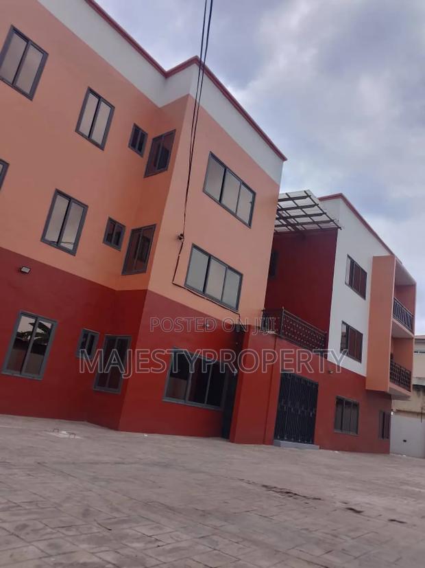 2bdrm Apartment in Spintex for sale · Photo 2