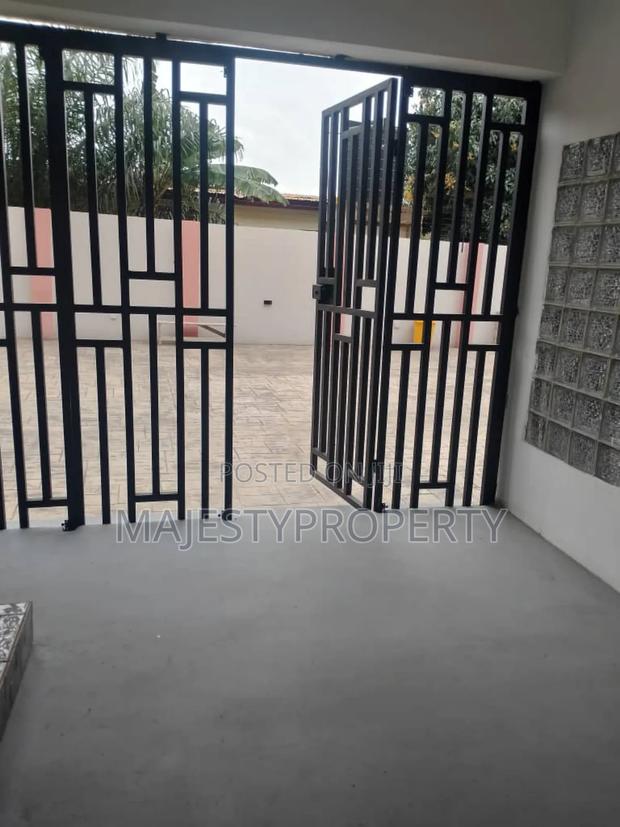 2bdrm Apartment in Spintex for sale · Photo 5