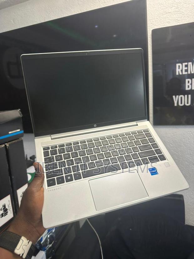 Laptop HP EliteBook 830 G6 8GB Intel Core i5 SSHD (Hybrid) 256GB · Photo 2