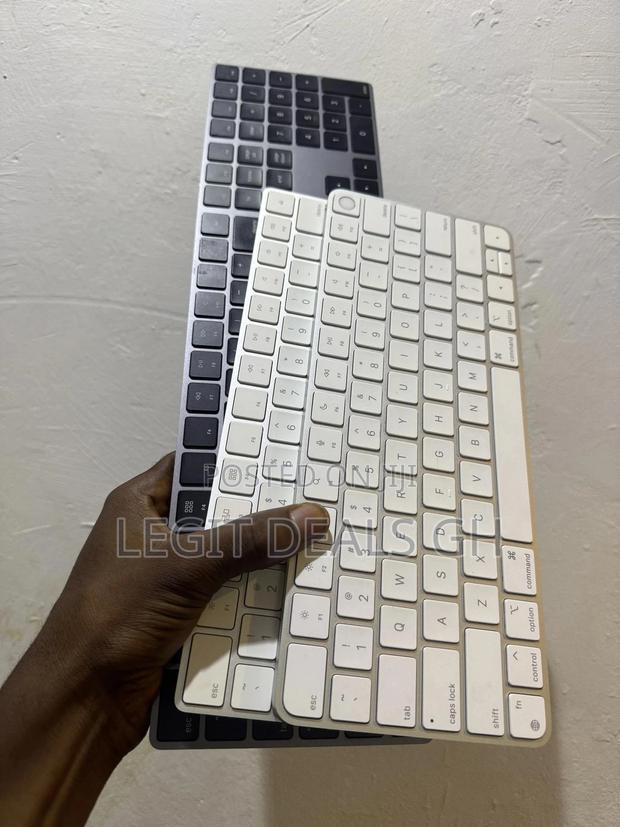Apple Keyboard 2 · Photo 1