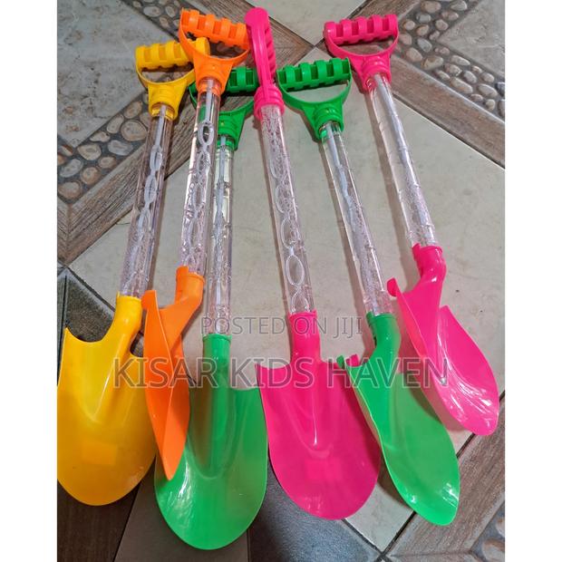 Enjoy Fun With Bubble Shovel ( Price for 2pcs) · Photo 1