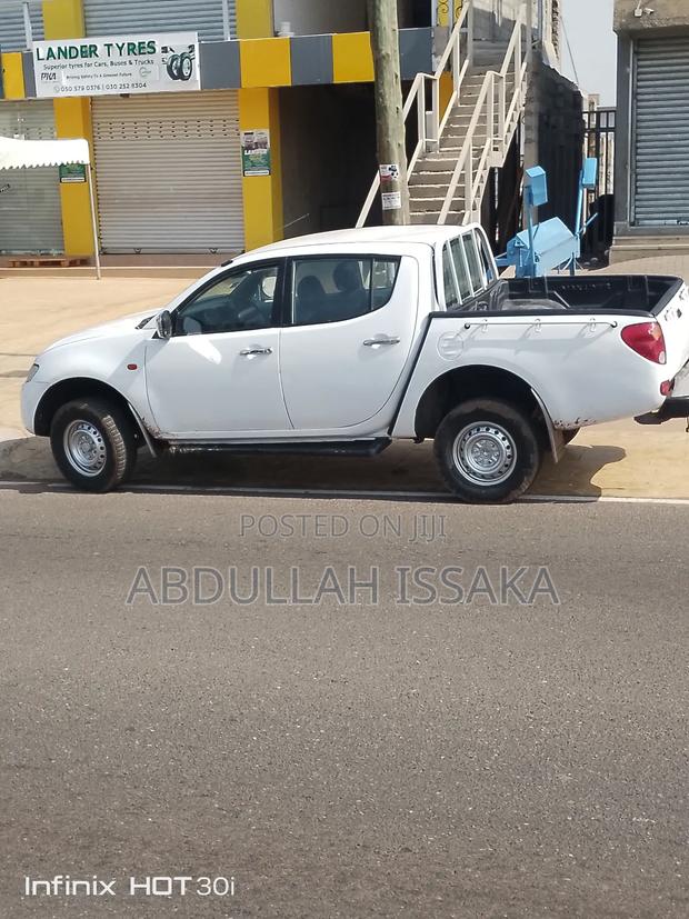 Mitsubishi L200 Club Cab 2.5 136hp 4WD 2007 White · Photo 5