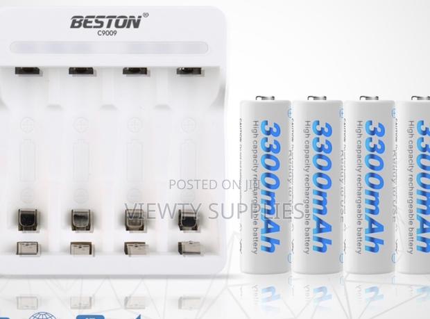 High Capacity Rechargeable Aa Battery With 4 Bay Aa/Aaa + Usb Charger · Photo 2
