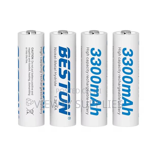 High Capacity Rechargeable Aa Battery With 4 Bay Aa/Aaa + Usb Charger · Photo 3