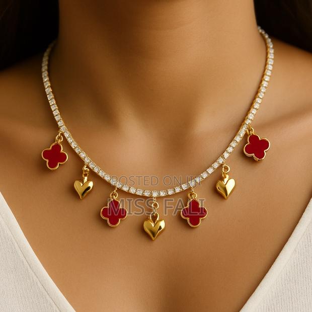 Tennis and Clove Charms Necklace · Photo 2