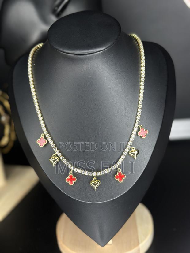 Tennis and Clove Charms Necklace · Photo 8