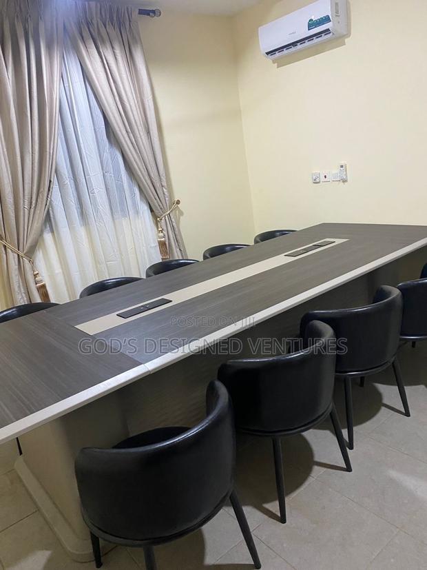Strong and Quality 12 Seater Conference Table · Photo 1