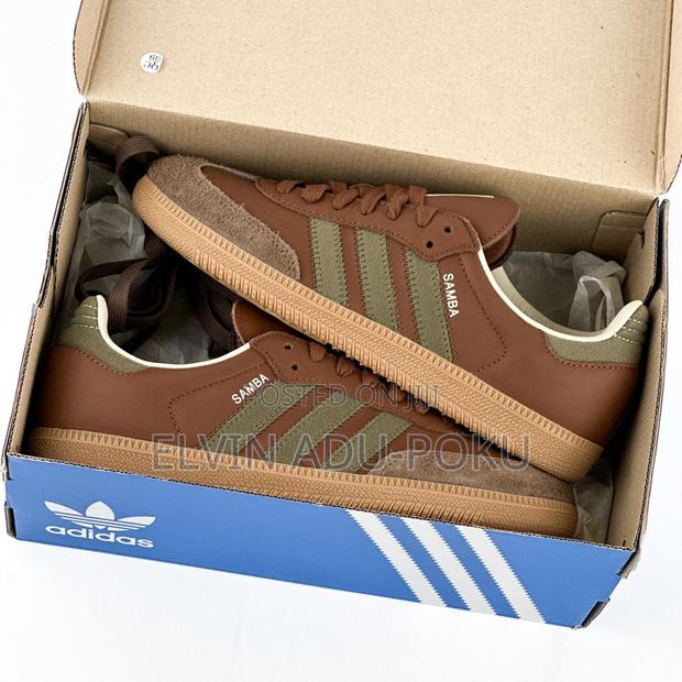 Adidas Samba Unisex Sneaker In Different Colours , Swipe >>>>> · Photo 1