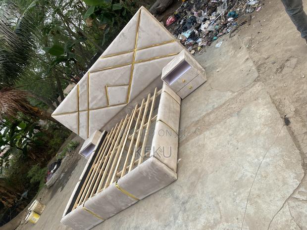 Free Ur Mind Bed Frame · Photo 1