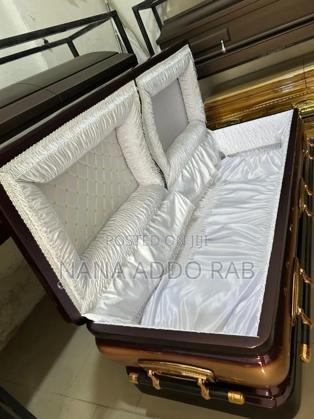 Ghana Made Casket a Clone of the Imported Casket · Photo 2