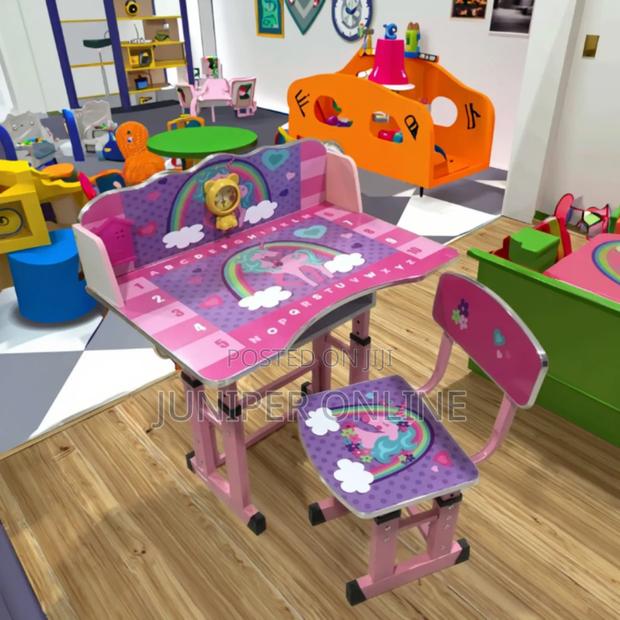Kids Study Table and Chair Casy · Photo 2