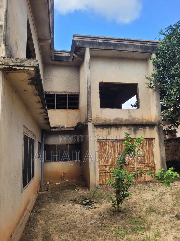 9bdrm House in Diamond City Estate, Atwima Kwanwoma for sale · Photo 2