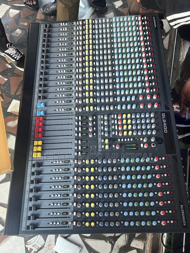 Heath Gl2400 24channel Analog Audio Mixer. · Photo 1