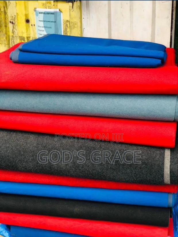 Woolen Carpet · Photo 1
