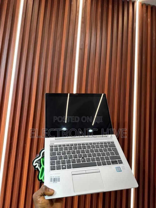 Laptop HP EliteBook 830 G5 8GB Intel Core I5 SSD 256GB · Photo 4