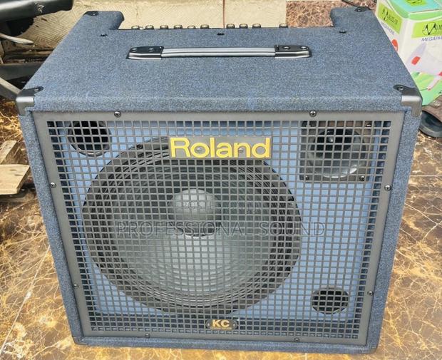 Roland Kc-550 Keyboard Amplifier. · Photo 1