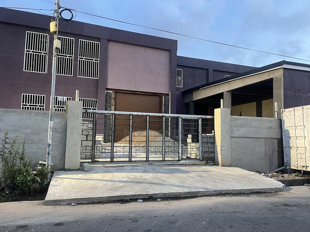 900 Newly Built Warehouse at Tesano for Rent · Photo 1