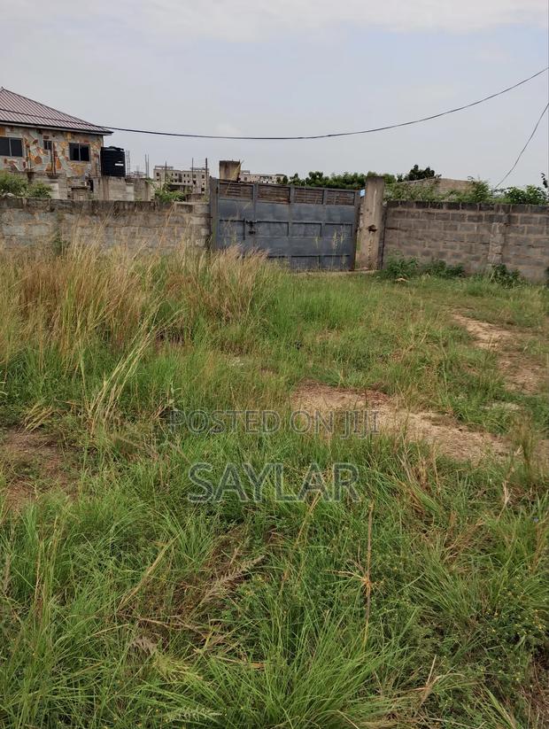 Full Plot Fully Fenced Sakomono Celebrity Golf Area on Hot Sale · Photo 4