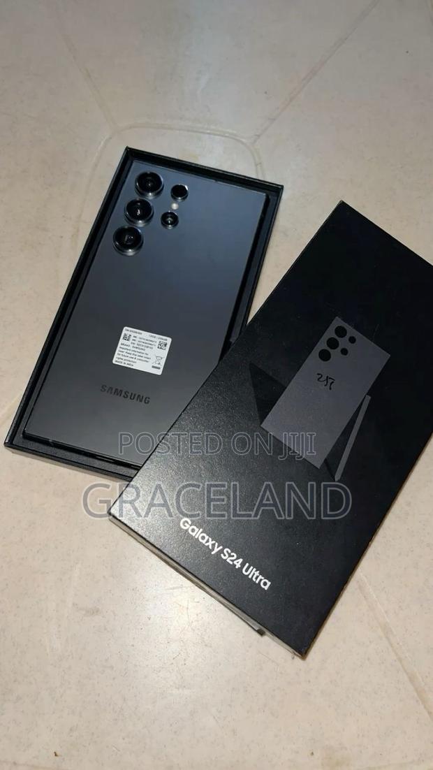 New Samsung Galaxy S24 Ultra 256 GB Gray · Photo 2