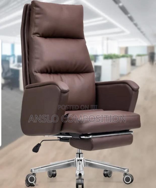Senior Director Executive Chair · Photo 1