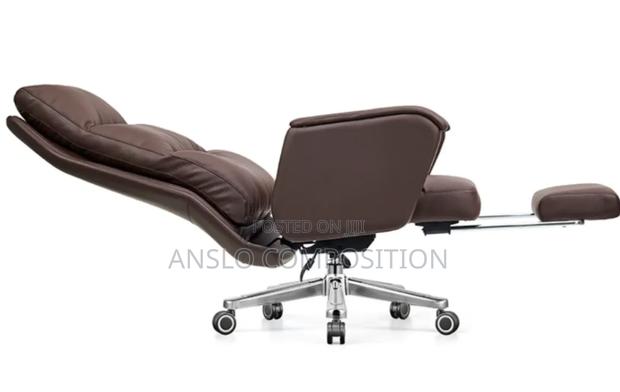 Senior Director Executive Chair · Photo 2