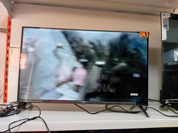 TCL 32" Hd Google Smart Tv – Sleek Stylish · Photo 1