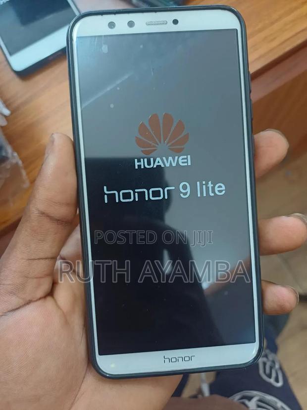 Huawei Honor 9 Lite 64 GB Silver · Photo 2