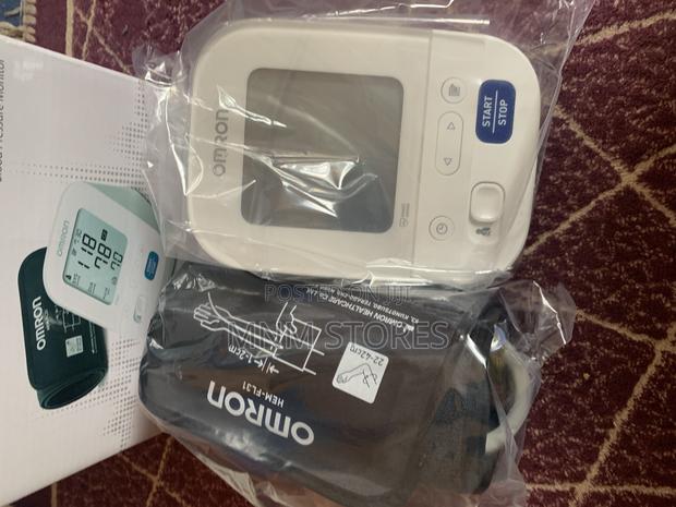 Omron M3 Blood Pressure Monitor · Photo 2