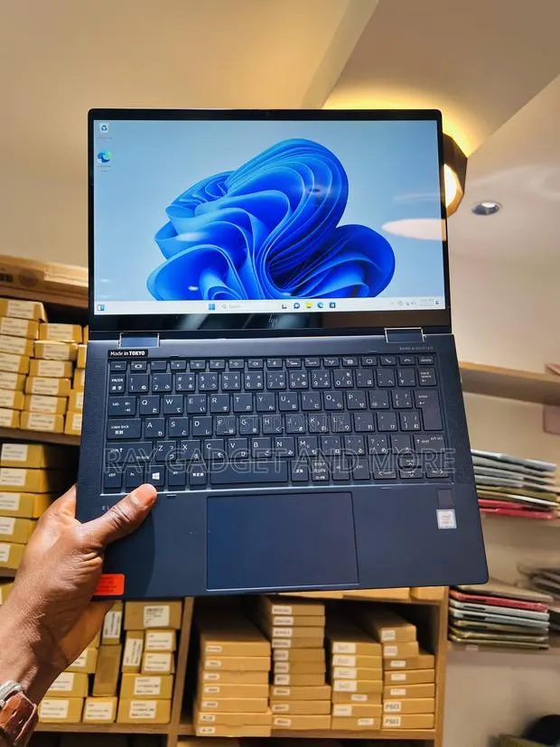Laptop HP Dragonfly G2 8GB Intel Core i5 SSD 256GB · Photo 1