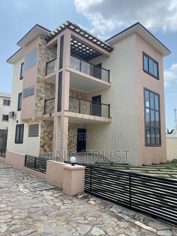 4bdrm House in Achimota, Mile 7 for sale · Photo 4