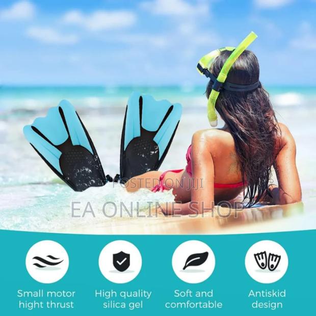 Short Fins Silicone Swimming Diving Flippers · Photo 5